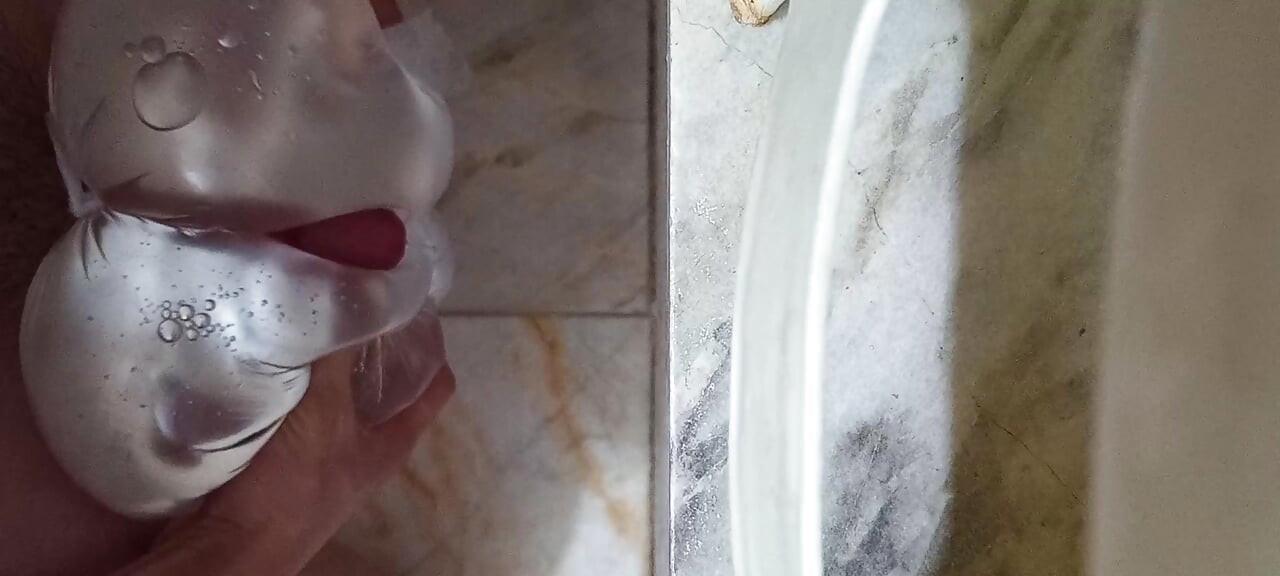 מקלחת חרמנית משחקת עם התחת האמיתי שלי - אין צורך בבחורה💦