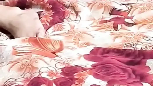 Неожиданный секс втроем с сексуальной сводной сестрой и лучшей подругой