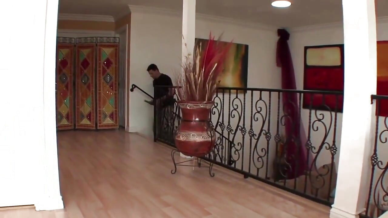 A fiatal kurva szereti, ha egy igazi öreg hatalmas fasz megdugja