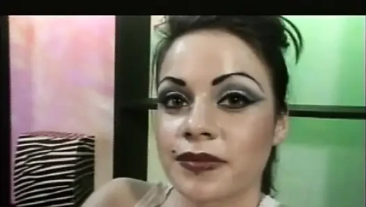 Интенсивный секс на большом жестком огромном члене для двух сексуальных девушек