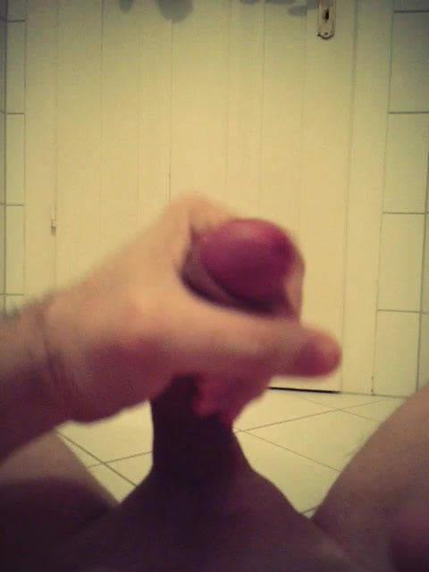 Im Bad wichsen