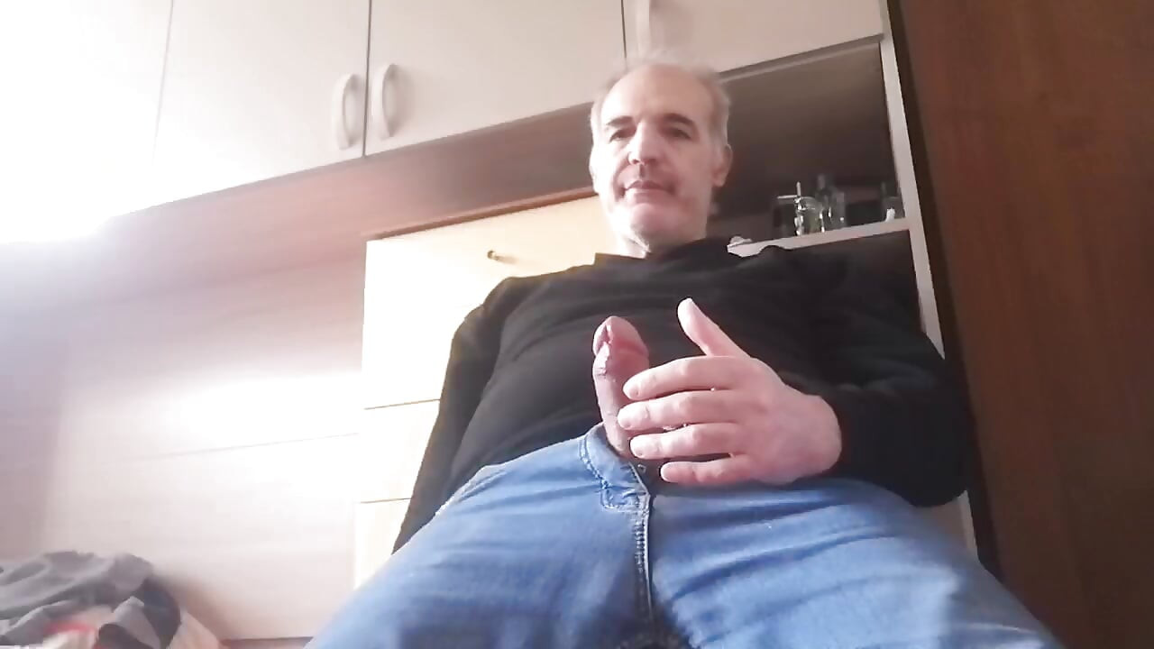 목요일 퇴근 후에 길고 뜨거운 사정!