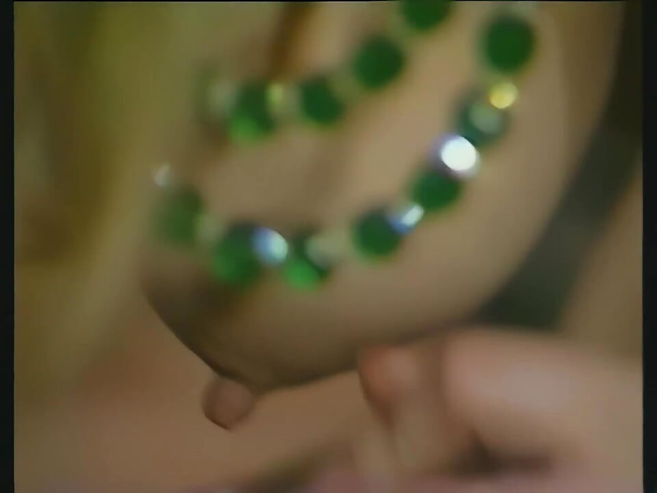ブロンドは太ったペニスの味をする