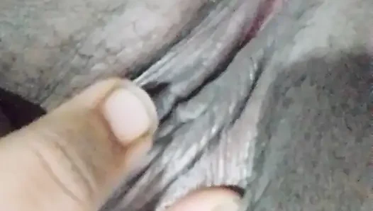 Bangladeşli viral kız amını gösteriyor