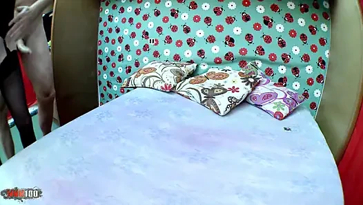 Tania si tania si tante seksi perancis lagi asik nyepong kontol pagi-pagi sampai dicrot di dalam