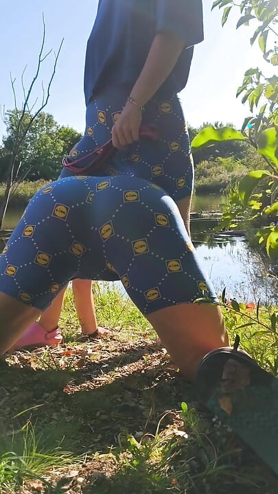 Fessée dans la nature