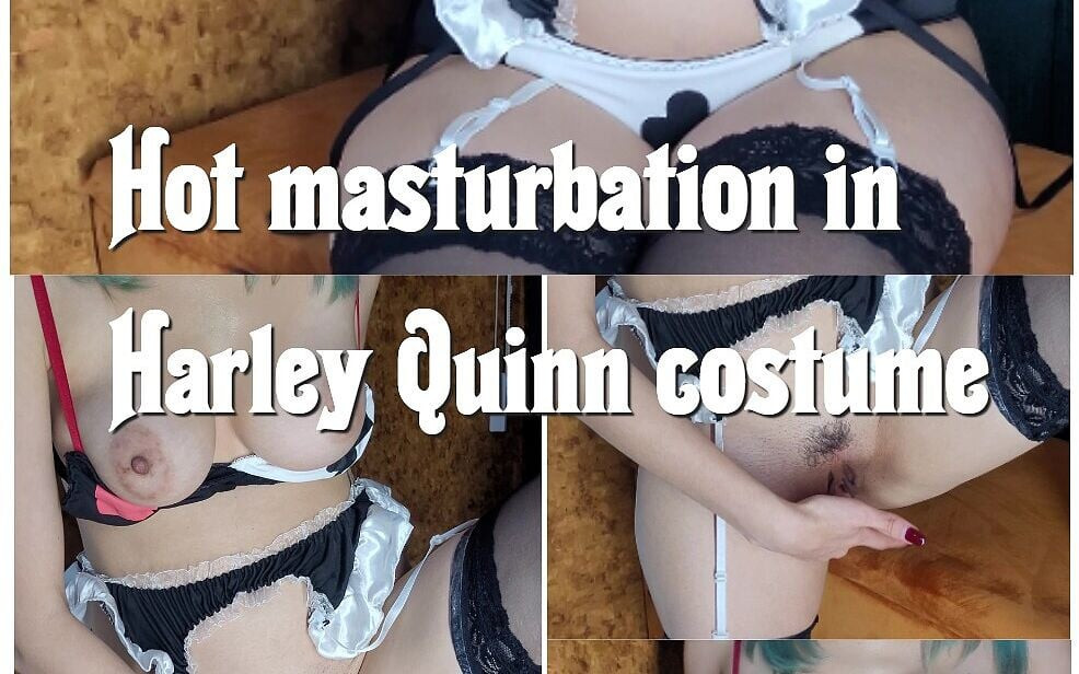 Cewek hot dengan kostum harley quinn lagi asik masturbasi