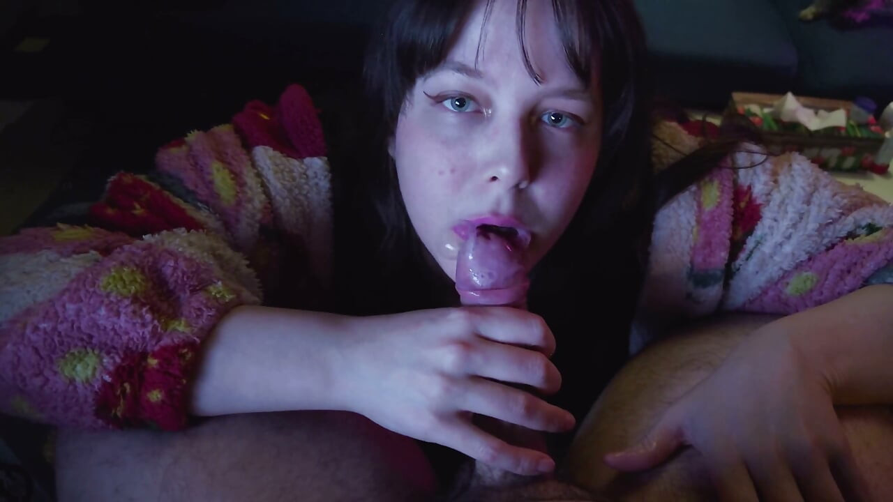 Interrupting Your Gaming for a Blowjob