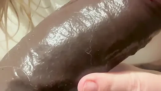 Dildo hitam XXL, air liur dan blowjob vagina