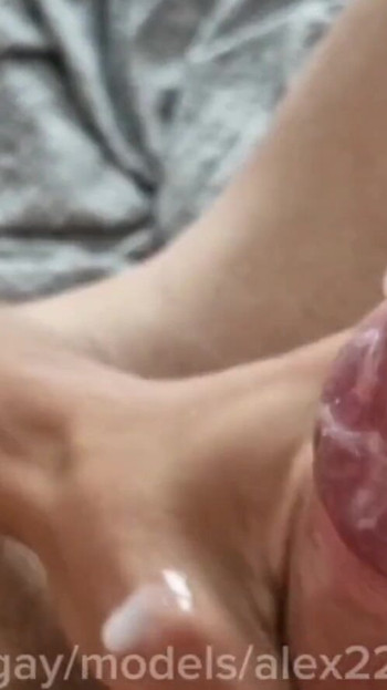 射在屁股上，娘娘腔的热辣射精没有避孕套。独家高潮合集。 | 短片 2