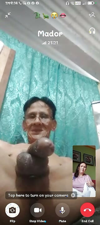 até eu gozar na cara dela linda. ao ver a cara dela