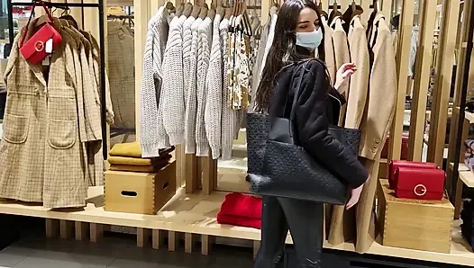 Liza Del Sierra Offers Us Dorcel Toys