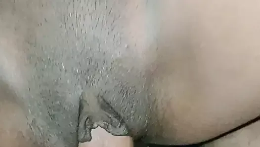 Indian Desi bhabhi fucked with sister's boyfriend in oyo hotel, Hindi video leaked by hotel manager