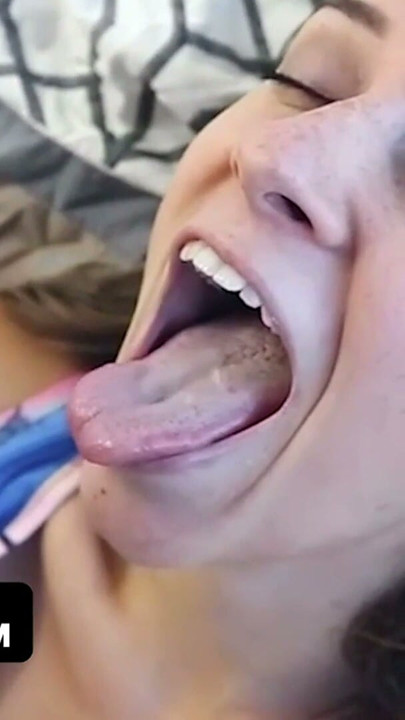 뜨거운 끈적 끈적한 정액에 흠뻑 젖는 섹시한 십대의 좋아하는 사정 모음 | 클립 3