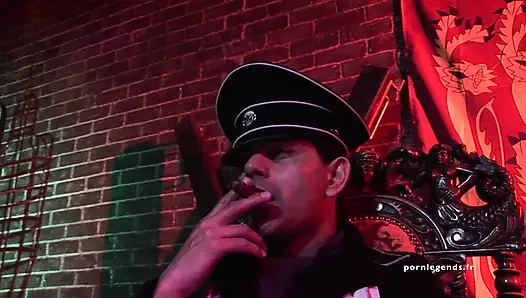 Carmella Bing azgın arkadaşlarıyla yarışma yapıyor (4k)