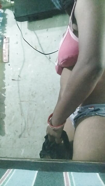 Badi gand ka ched mota karwaya bhabhi ne mera mota land dekh ke