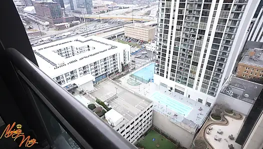 Ebenholz lutscht BBC auf dem balkon