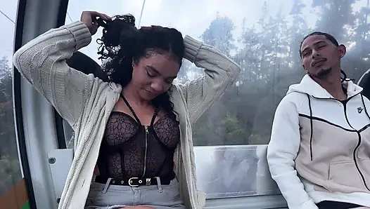 Kablolu Metroda Bir Yabancıya Oral Seks Yapıyorum Ve Sonra Onu Arvi Ormanı'nda Sevişmeye Davet Ediyorum