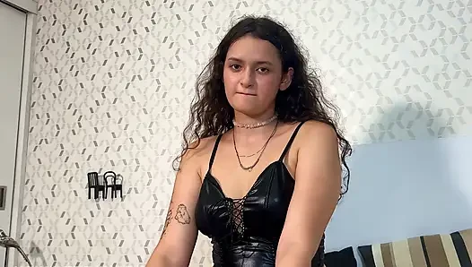 Bakış açısı: Arap Üvey Kız Kardeşimi Gizli Bir Randevuya Davet Ettim