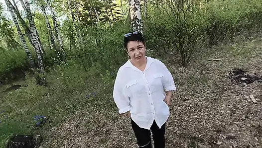 Helen bawa Johnny ke hutan untuk
