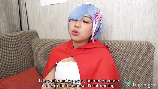 Riho Machida bugün bizi ziyaret ettiğinde anime kostümü içinde