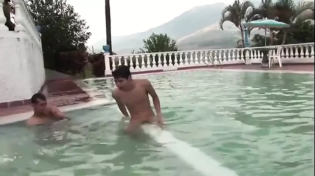 Hot Pissing with Hot Colombian Twinks