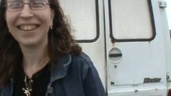 Virginie gangbanged en una furgoneta