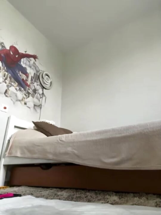 Jucielussie ile anal sikişirken fışkırtıyor