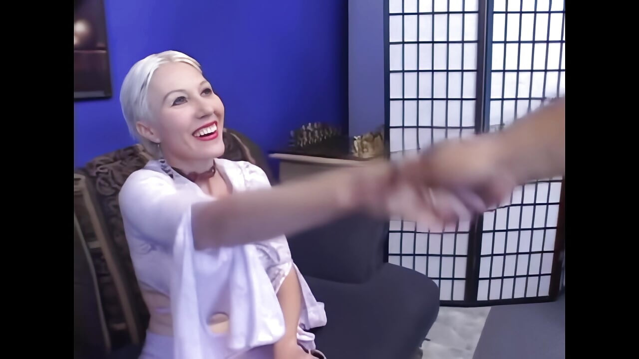 Elle veut tout à l’intérieur !