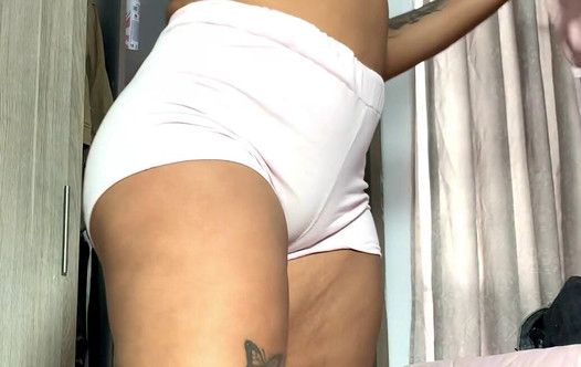 PUTTING THE CAMERA ON MY STEPSISTER IN SHORTS AND HER TIGHT PUSSY IS MARKED (BIG ASS, CAMELTOE)