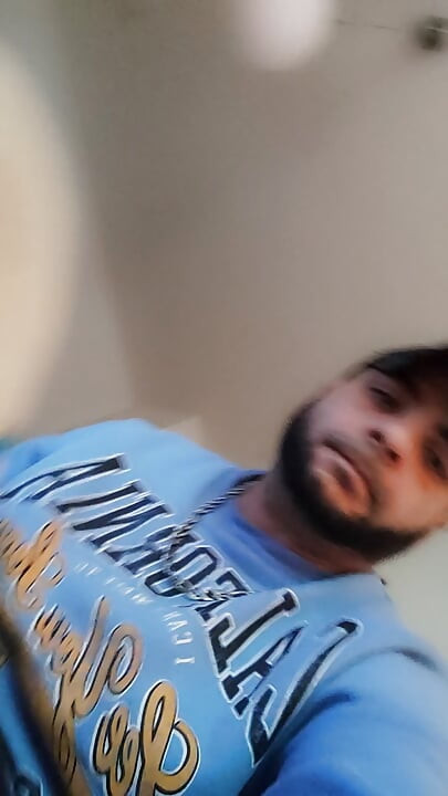 Șosete umede, împuțite, lenjerie intimă. Scroafă ultra murdară