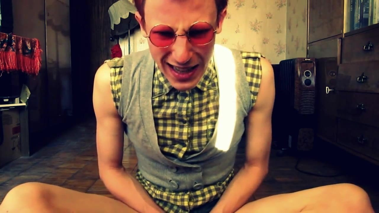 TWINK IS ALWAYS HUNGRY FOR RAW COCK