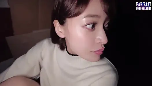 İtaatkar bir evli kadınla açık gökyüzünün altında derin sıcaklığın tadını çıkartan zarif martı gecesi 1/3