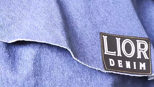 BOS MENGGUNAKAN SEKRETARISNYA SEBAGAI BONEKA SEKS DAN MENGISI PANTATNYA DENGAN AIR MANI