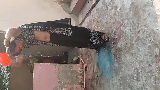 ITNE DINO BAAD KAAMWALI BAI KO CHODNE KA MOUKA MILA