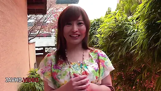 Japon orta yaşlı seksi kadın cocolo vibratör ve kamera arkadaşı tarafından zevk alıyor