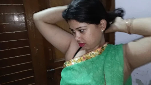Istri seksi ini pengen banget dientot habis-habisan - audio bahasa india