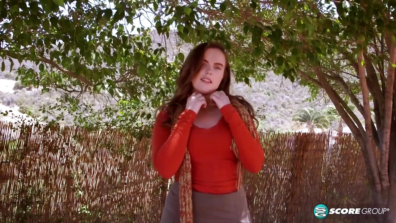 Η Curvy River Fox ζεσταίνεται με μια καυτή συνεδρία αυνανισμού