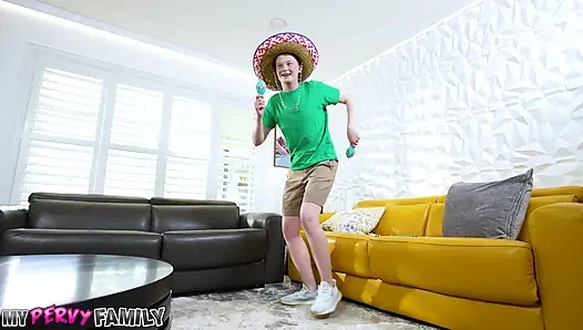 MyPervyFamily - Культурное присвоение и мастурбация милфы - Калли Брукс