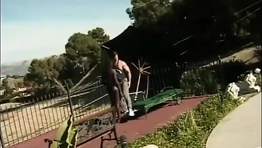 Black and white pussy licking pussy fucking kissing in the garden