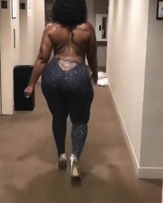 Curvy Ebony Big Ass PABG Hot Walking