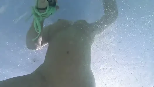 Girl Swimming Naked Underwater No Panties
