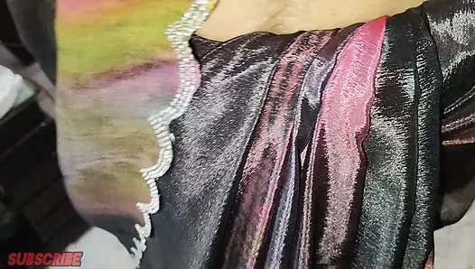 Sari tüm pozisyonlarda sikişiyor kocası evde değil ama karısı hepsini kameraya kaydediyor