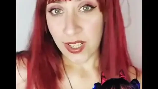 Shyfxx mempermalukan kontol pendek ini atas permintaannya! JOI Femdom