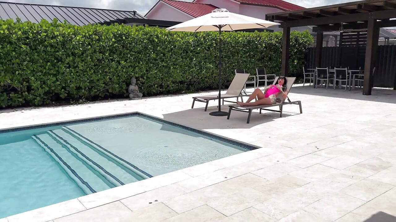 Boricua Baddie Lorena Miller Lets Jmac Fuck Her Poolside