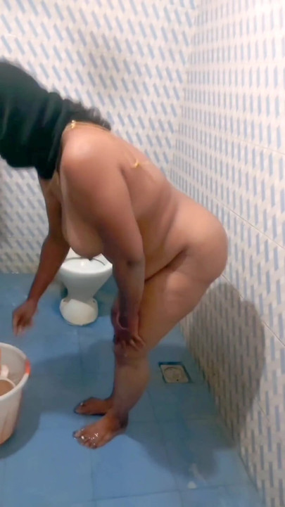 Indiana tamil bbw esposa Maya pós sexo nu banheiro lavagem! Indianhotwifex