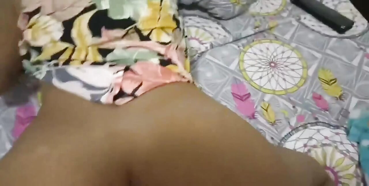 Une brune de 18 ans à gros nichons dans un hôtel à Miami, États-Unis, Gluspet se fait baiser par son copain à grosse bite