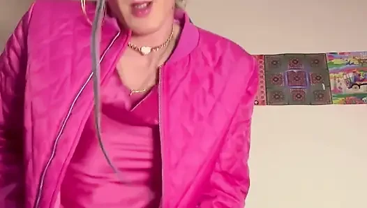 Jess Dildoya biniyor
