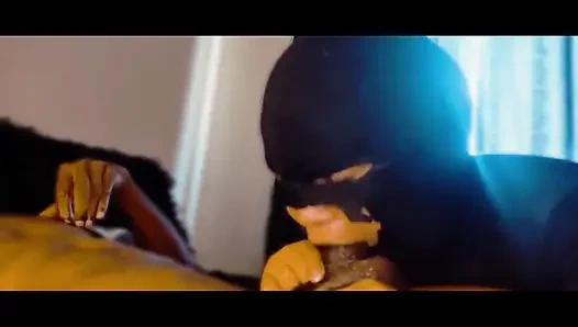 Королева горла и маленький карлик