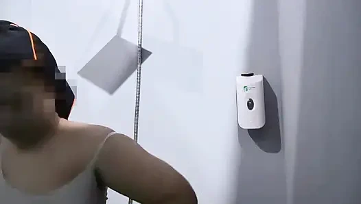 Duschen im öffentlichen Fitnessstudio Badezimmer für meinen schönen freund - Minokiiko